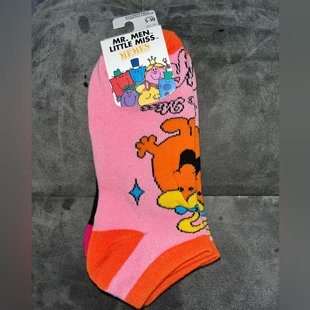 🆕 Bioworld 90’s Mr Men Little Miss NO-SHOW SOCKS-2PR
